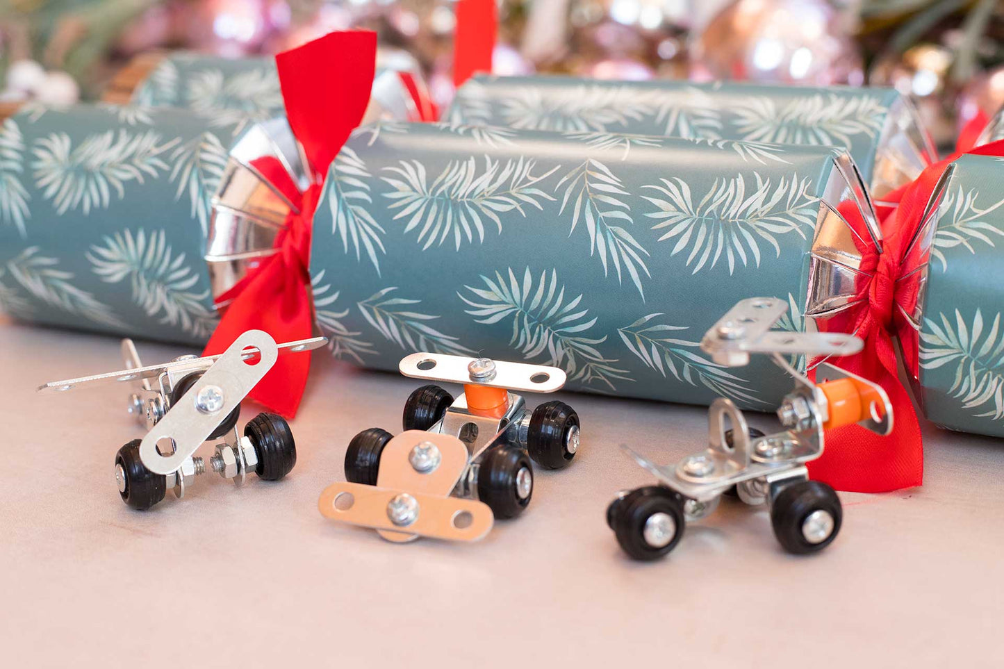 Metal Construction Christmas Crackers (6 x 13-inch Crackers)