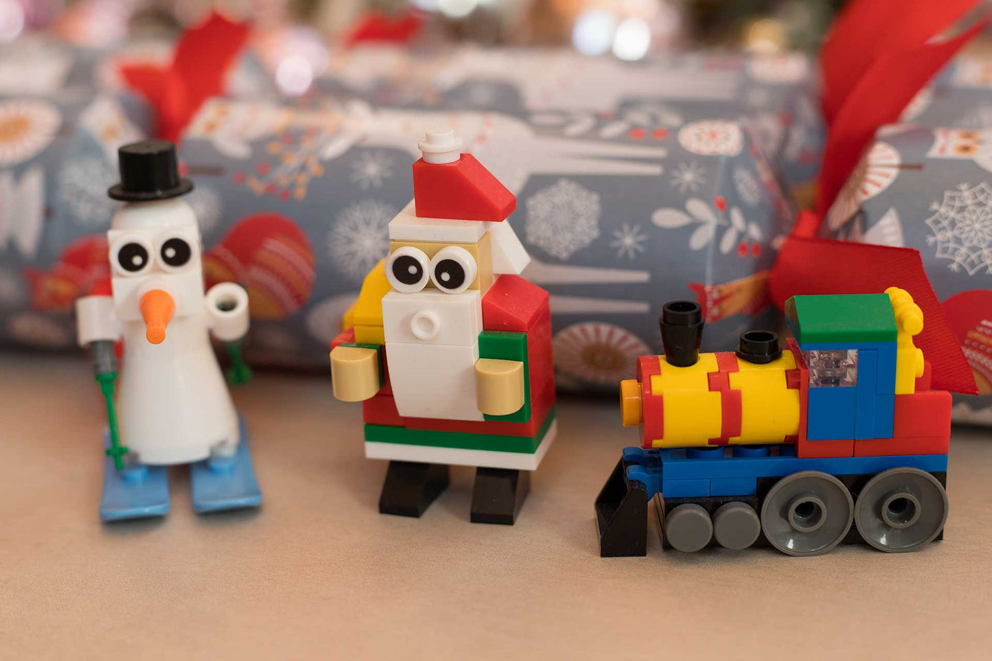 Christmas Building Block Christmas Crackers (6 x 13-inch Crackers)