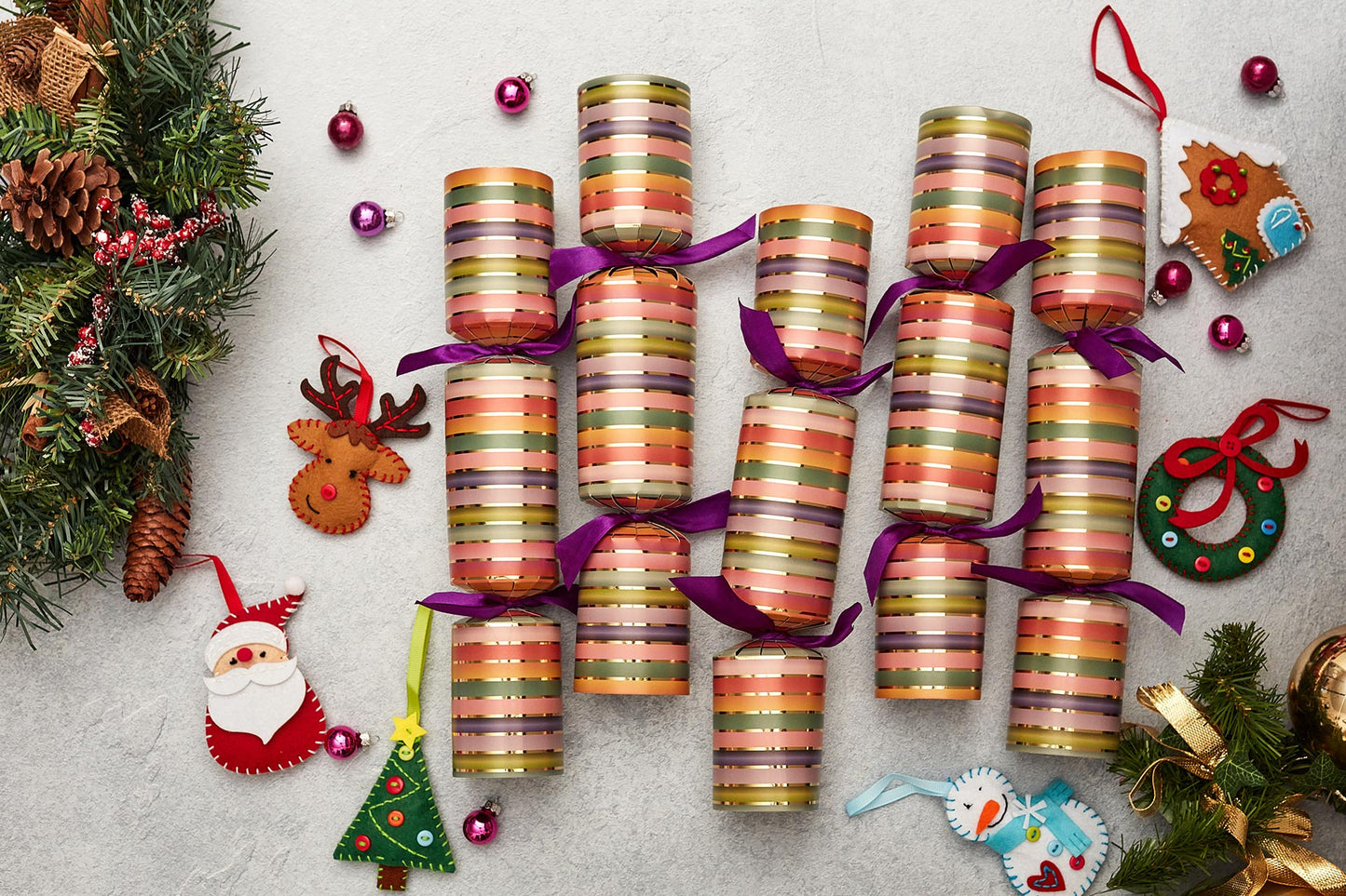 Arts and Crafts Christmas Crackers (6 x 13-inch Crackers)