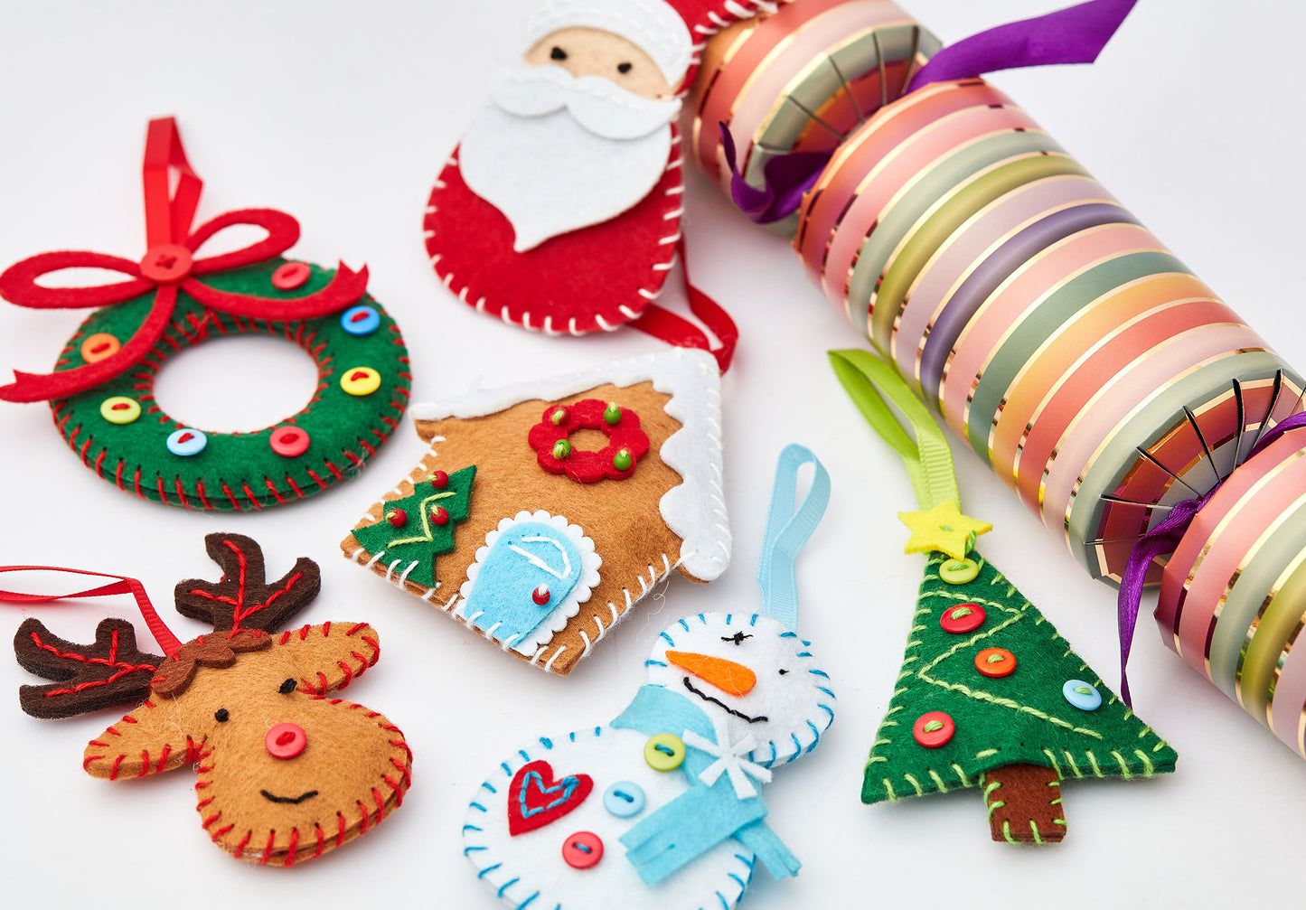 Arts and Crafts Christmas Crackers (6 x 13-inch Crackers)