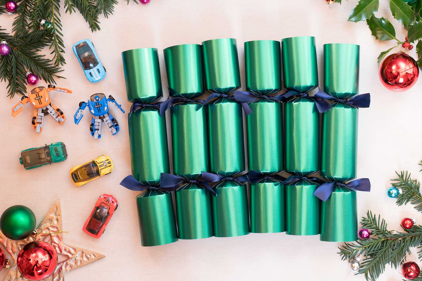 Mighty Morpher Christmas Crackers (6 x 13-inch Crackers)